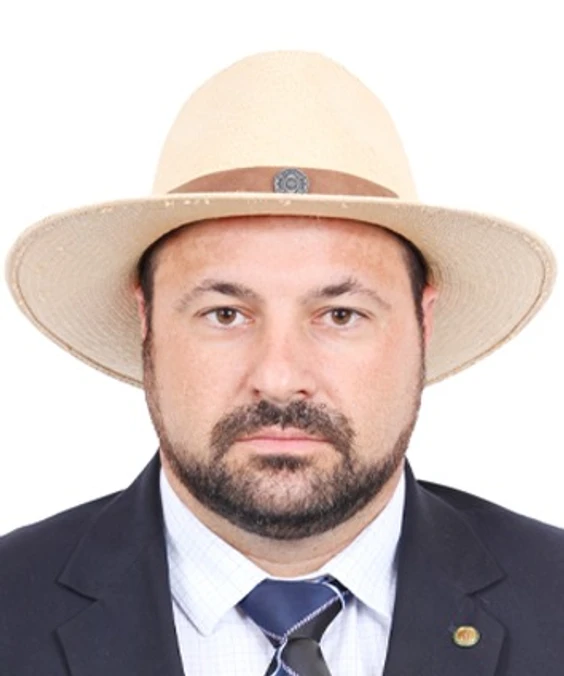 Portrait of Geraldo Mendes