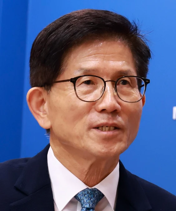 Kim Moon-soo