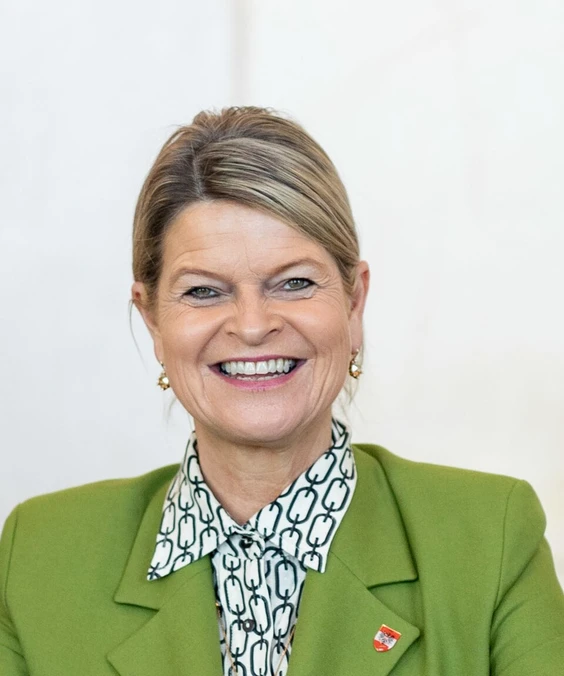 Portrait of Klaudia Tanner