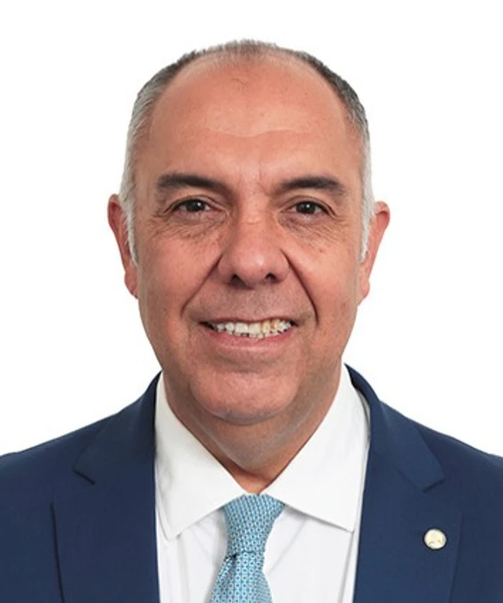 Portrait of Marcos Braz