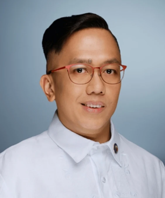 Portrait of Perci Cendaña