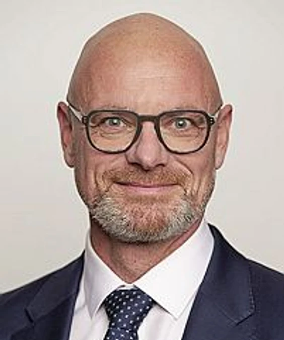 Portrait of Robert Plaga