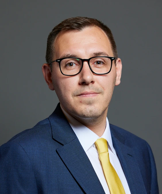 Portrait of Tom Gordon