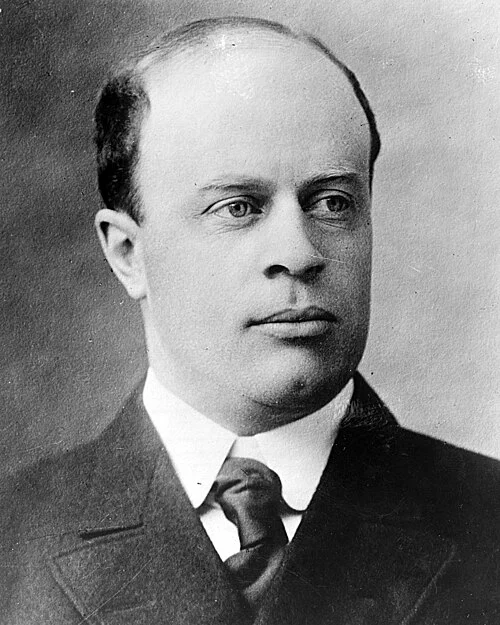 Andrew Peters
